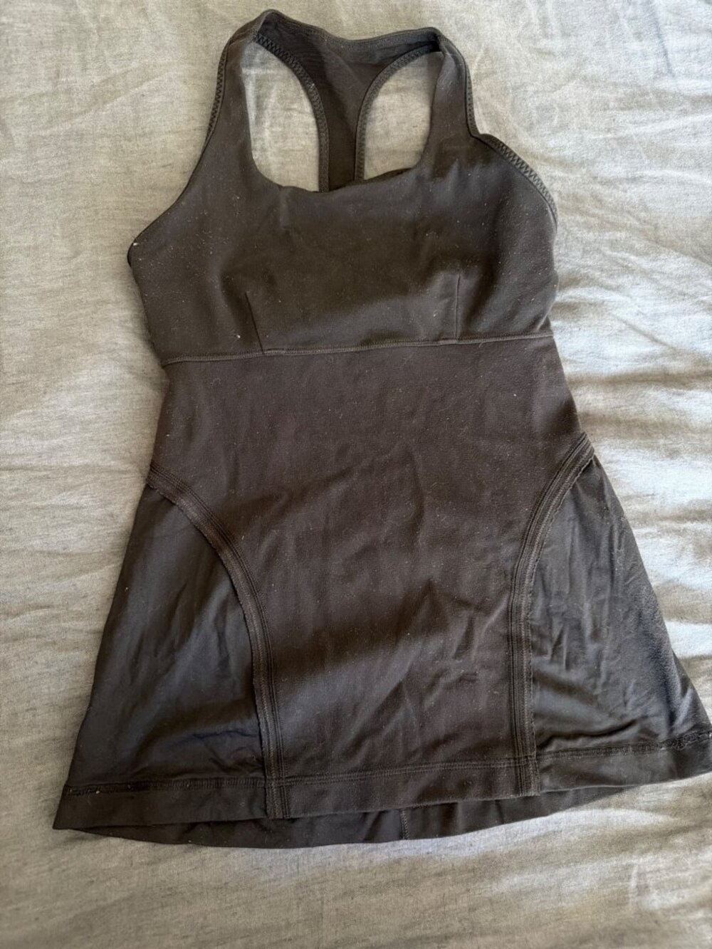 **Flattering Lululemon Black Racerback Tank Built-In Bra Mesh Panels Size 6**